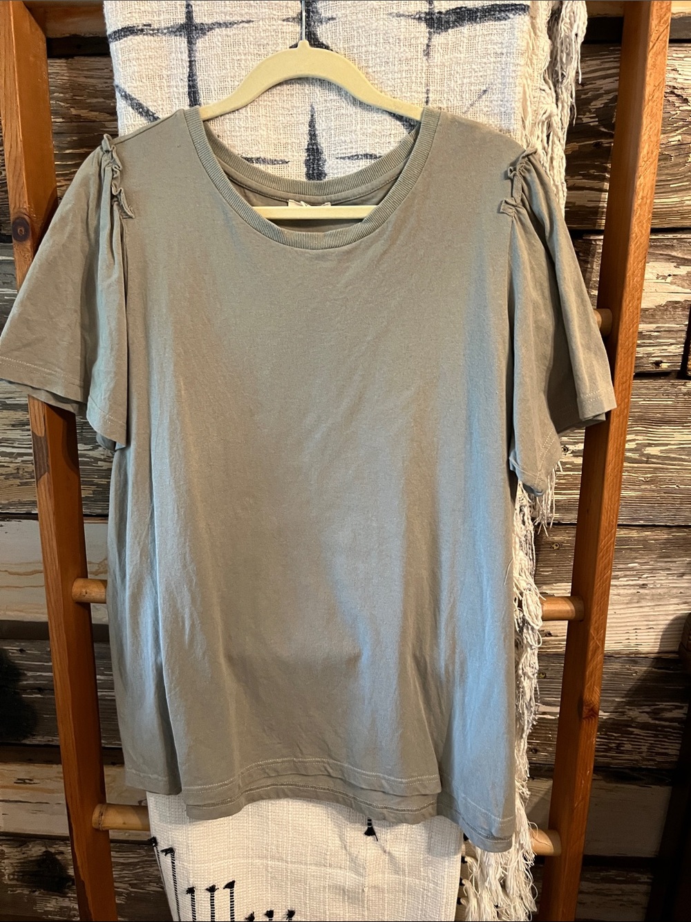 Women’s Short Sleeve Tee - Sage Green
